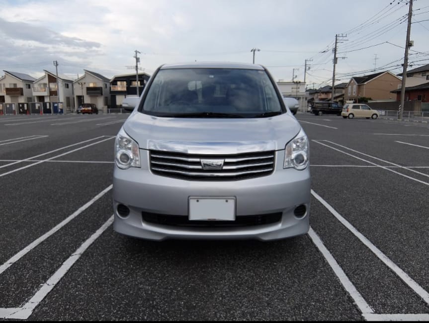2013 Toyota Noah